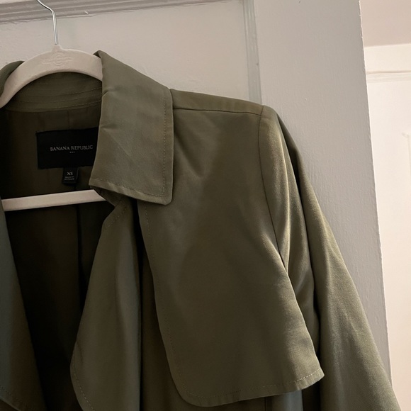 Banana Republic Trench Jacket ( olive green 🫒 ) - Picture 3 of 6